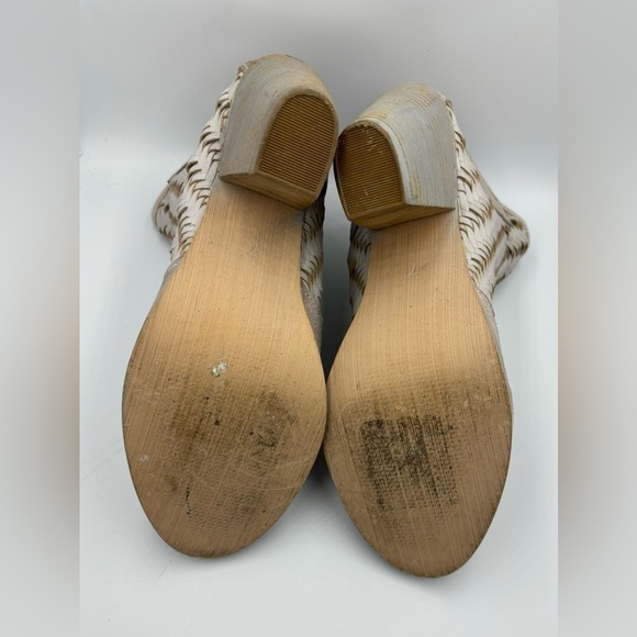 Diba True Women's Cheer Leader Ankle Booties Ice Grey Suede - Picture 5 of 5